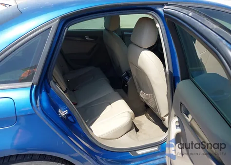 2009 Audi A4 2.0T Premium z USA, uszkodzony, nr VIN WAUJF78K69N050285